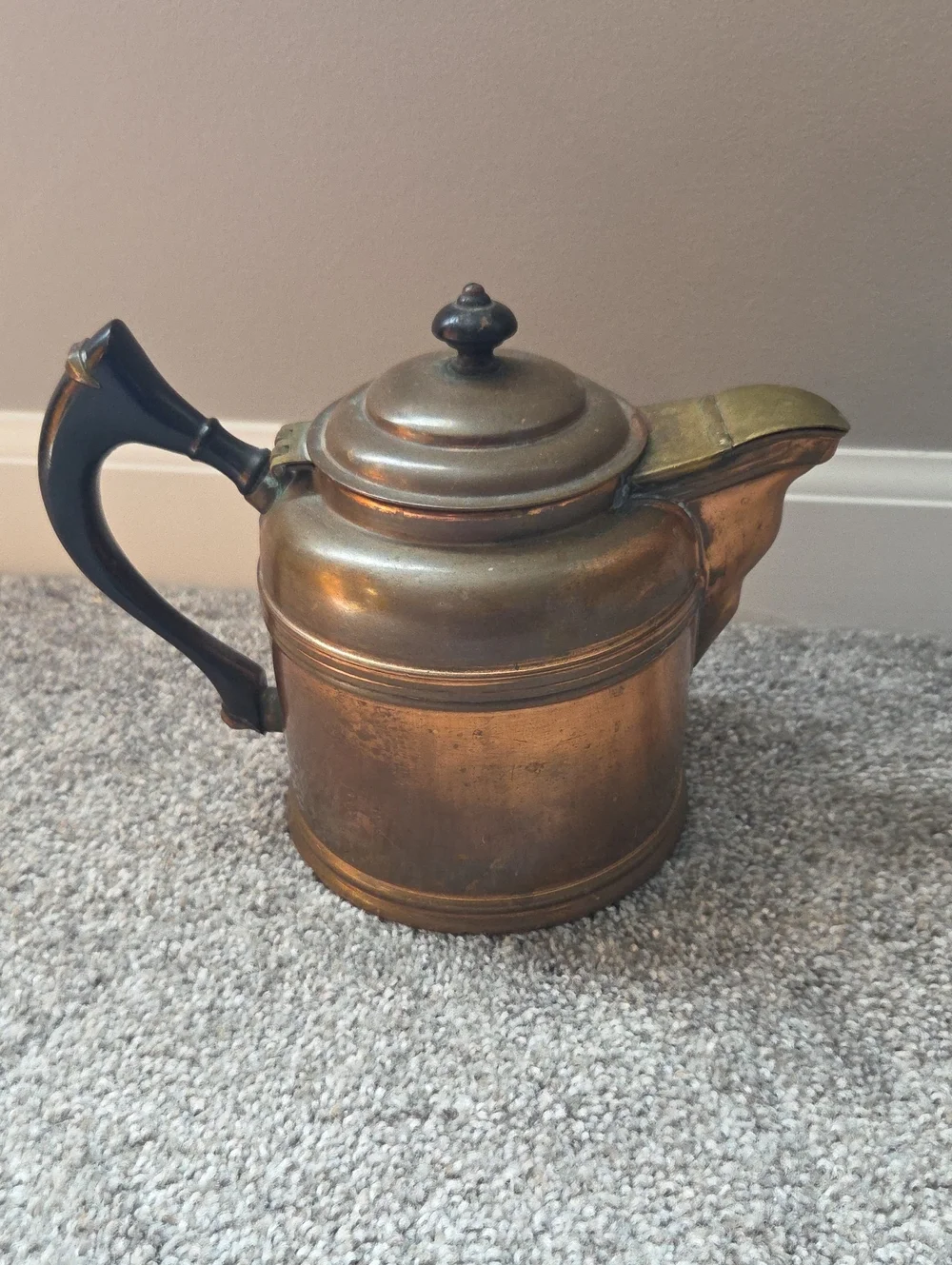 Antique-Style Copper Teapot with Black Handle